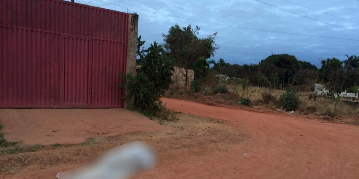 GIH de Águas Lindas prende dupla suspeita de matar vítima a facadas por ciúme