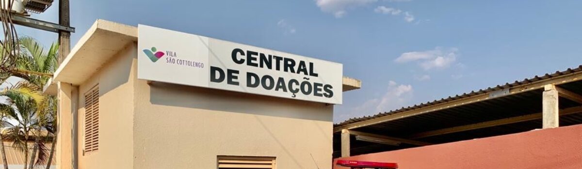 DOT faz doação de roupas falsificadas e apreendidas em operação a idosos em asilos