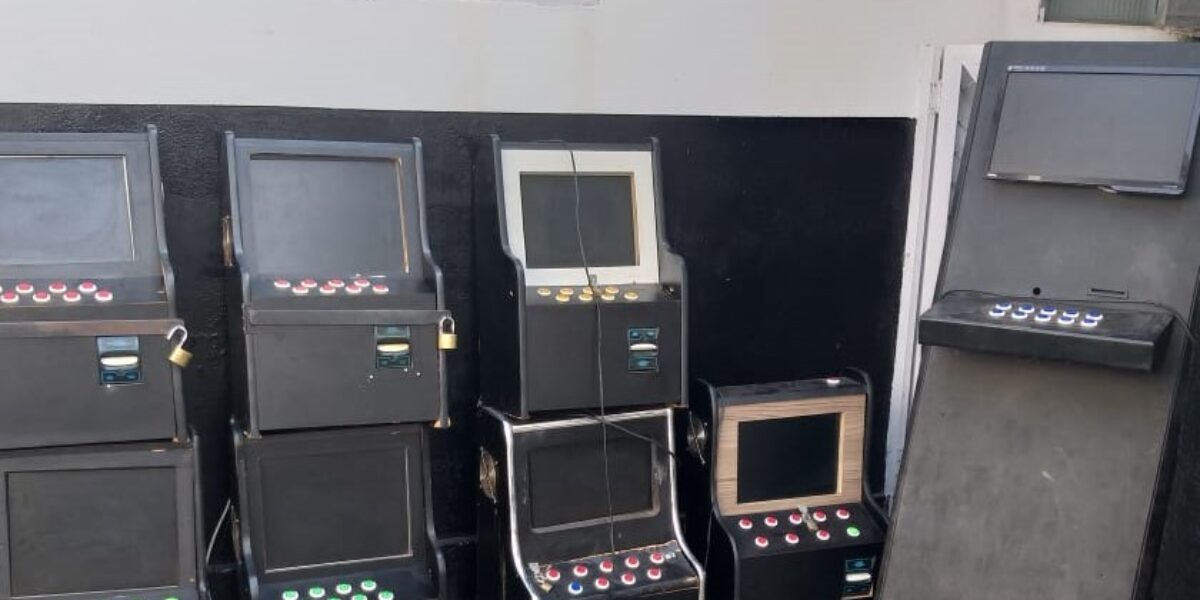 PC identifica “mini cassino” e apreende máquinas caça-níqueis em Caldas Novas
