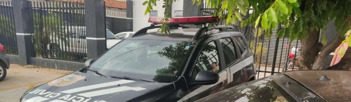 PC prende motorista bêbado após bater em viatura policial na delegacia
