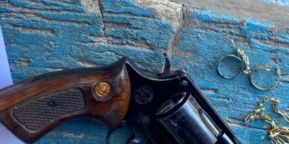 Dois são presos em flagrante durante cumprimento de mandados em Caldas Novas