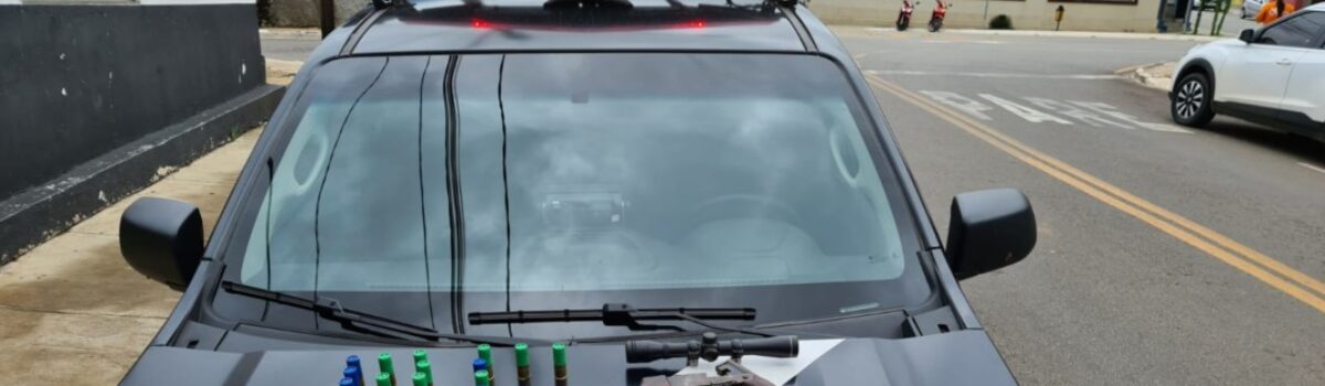 Homem é preso em Davinópolis com armas usadas para ameaçar esposa