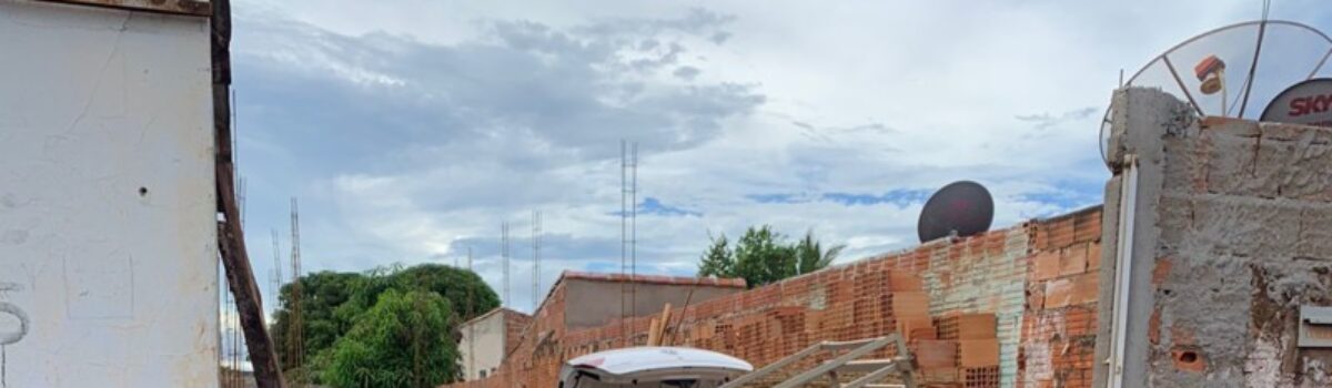 Polícia Civil prende dois em flagrante quando desmanchavam veículo clonado