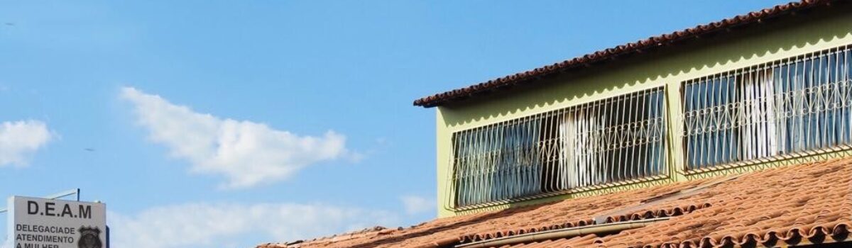 Homem é preso em Valparaíso após ameaçar e bater na companheira e na filha