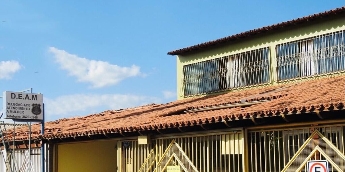 Homem é preso em Valparaíso após ameaçar e bater na companheira e na filha