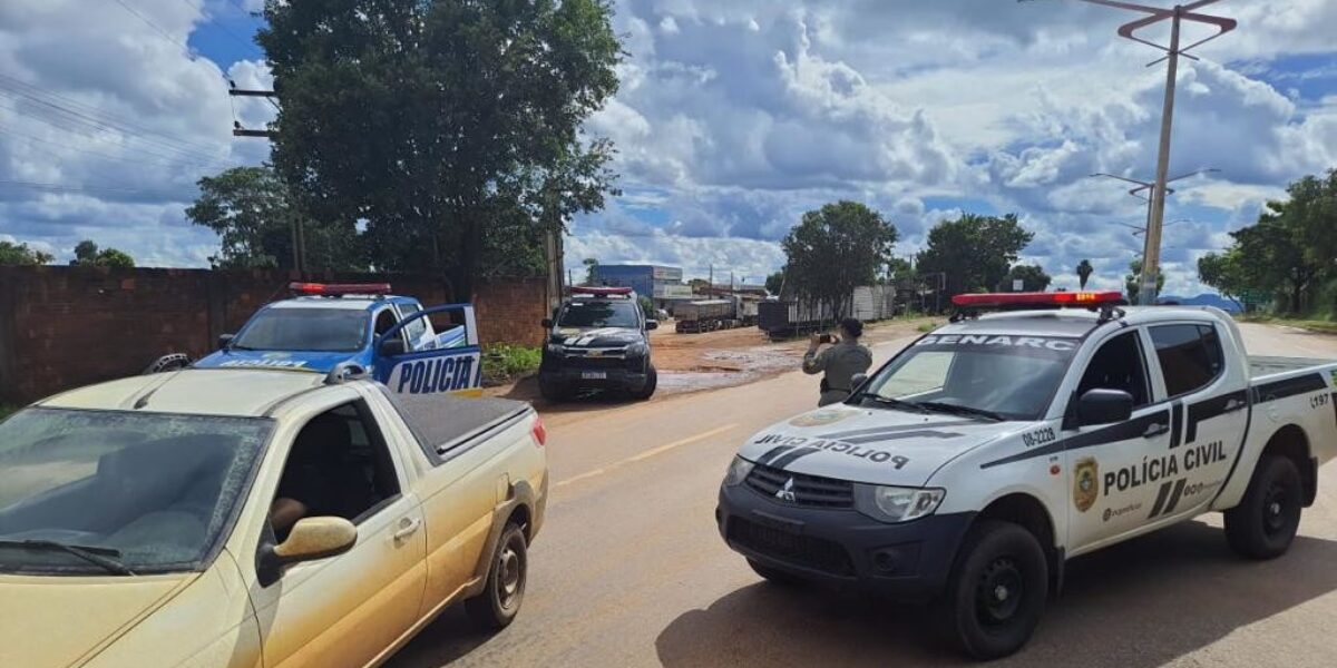 Operação Reforço faz bloqueios em Niquelândia e apreende drogas e armas