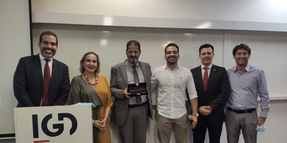 Delegado-Geral recebe homenagem do IGD por atividades no magistério