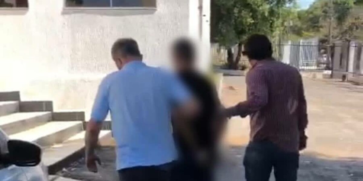 Homem é preso após descumprir medida protetiva e ameaçar atirar contra ex-mulher