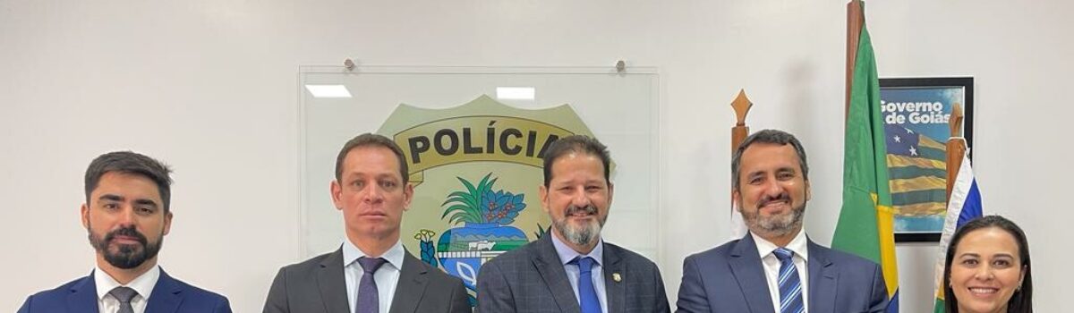 Direção da PCGO recebe visita da a Comissão de Segurança Pública e Política Criminal da OAB-GO