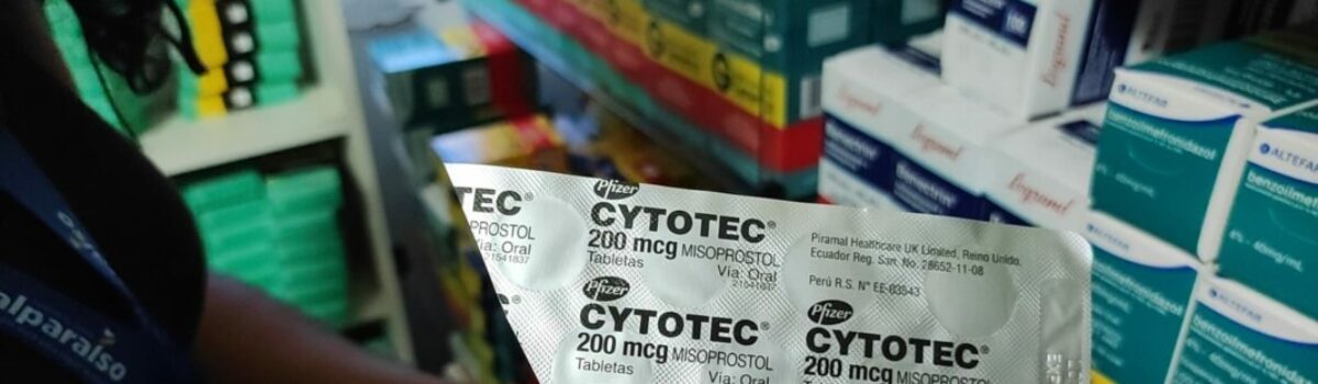 Polícia Civil encontra mais de 3 mil medicamentos irregulares em farmácia de Valparaíso