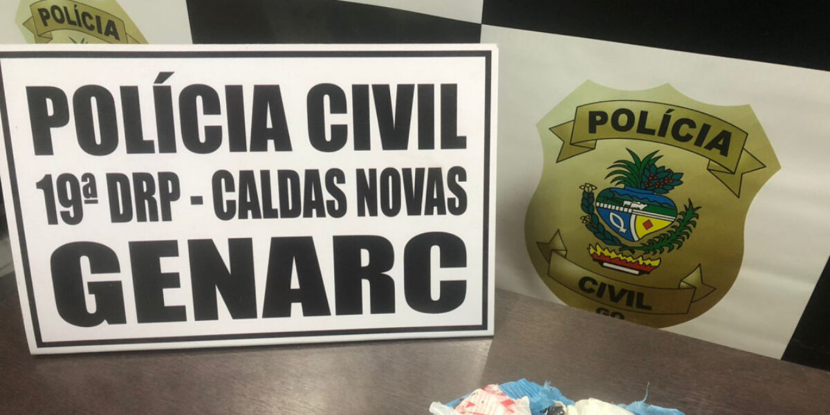 Dois são conduzidos por tráfico de drogas, em Caldas Novas