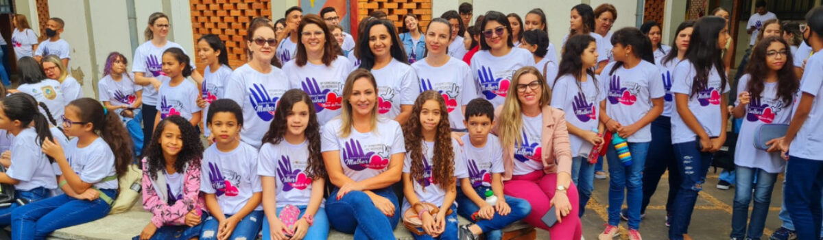 Estudantes de Goianésia escrevem redações do concurso Lei Maria da Penha