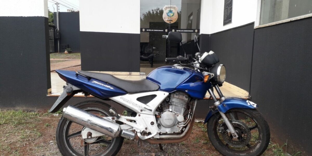 Polícia Civil recupera celular e motocicleta levados em furtos na cidade de Jataí