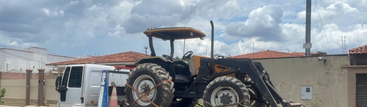 PC, PRF e PM apreendem carreta usada no furto de maquinários agrícolas