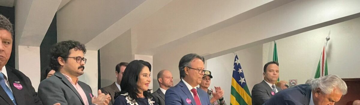 Governador assina projeto de lei que cria Delegacia Estadual da Mulher (Deaem)