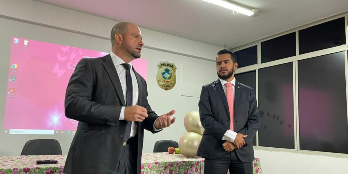 Delegado-geral participa de evento em homenagem às mulheres na Superintendência de Identificação Humana