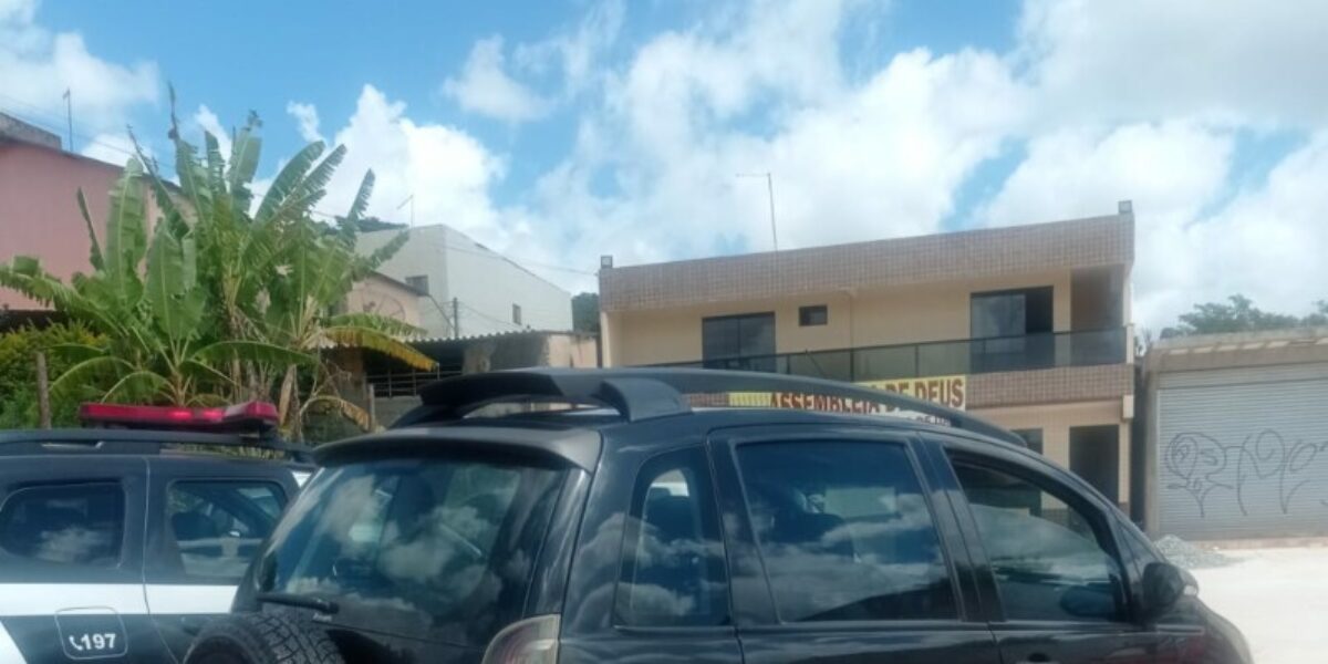 Policiais civis apreendem carro furtado em Valparaíso