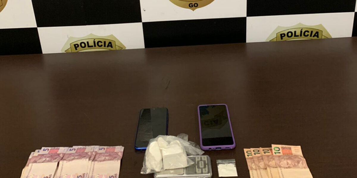 Preso homem que utilizava distribuidora de bebidas para venda de cocaína
