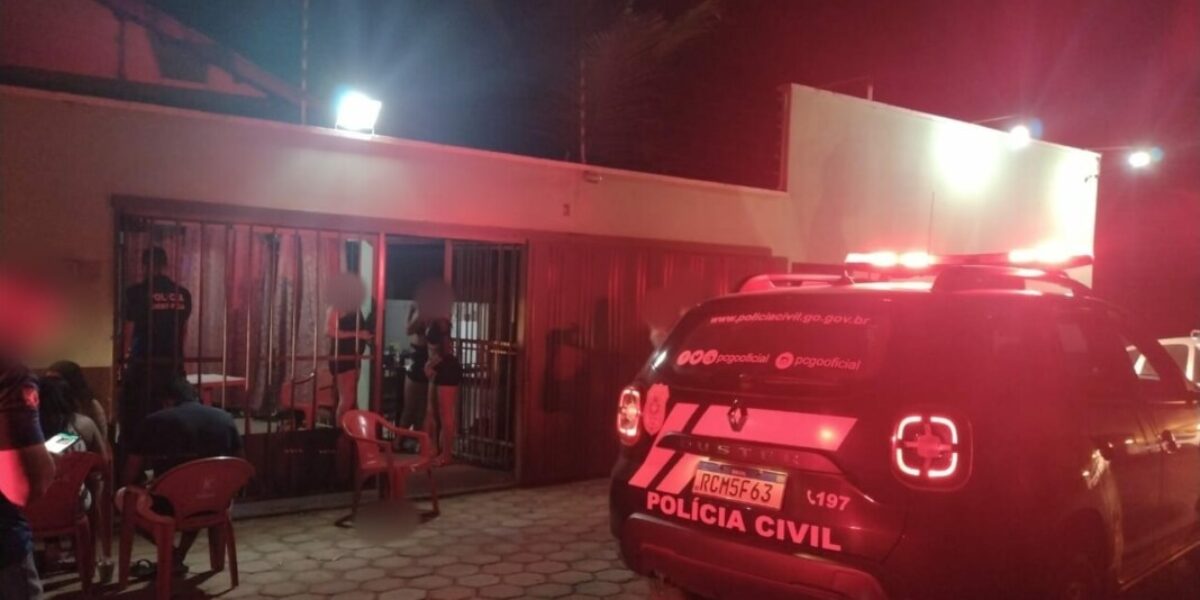 Operação Caminhos Seguros faz fiscalização em bares e postos de Uruaçu