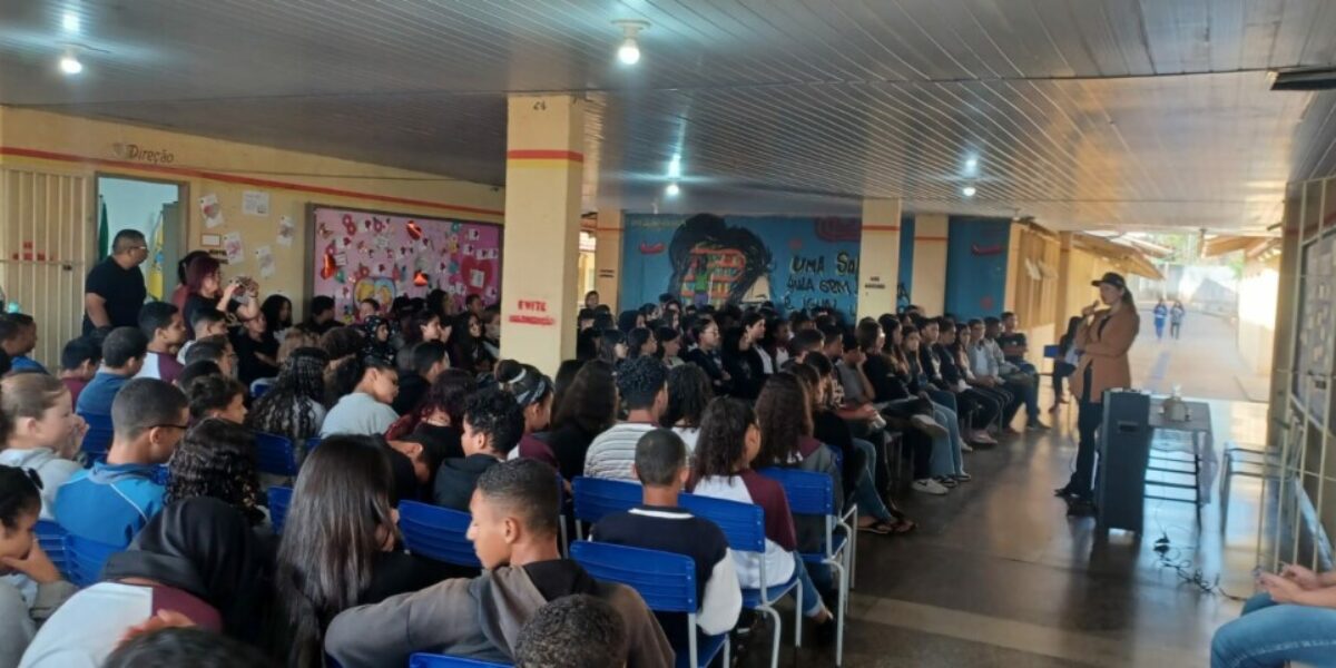 Operação Caminhos Seguros leva orientação a escolas de Aparecida de Goiânia
