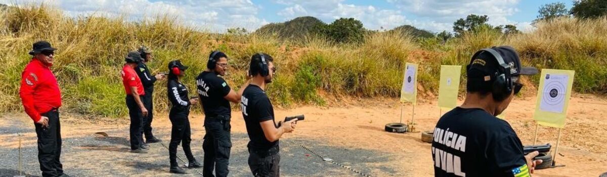 Policiais civis participam de curso para operar armas longas