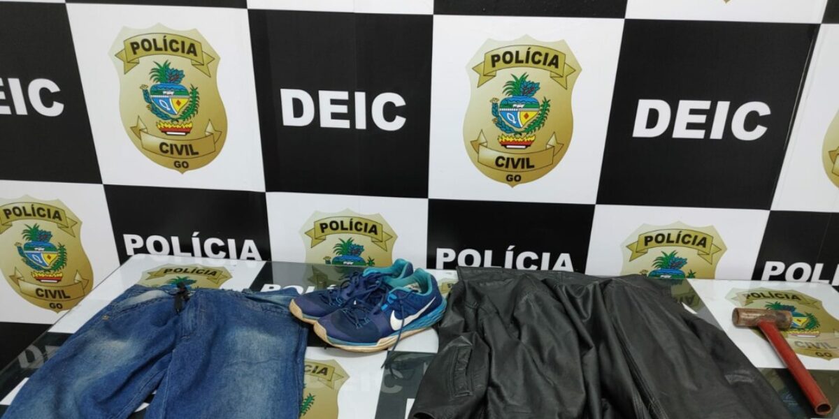 PCGO prende em flagrante dois autores de roubo a posto de combustível em Goiânia
