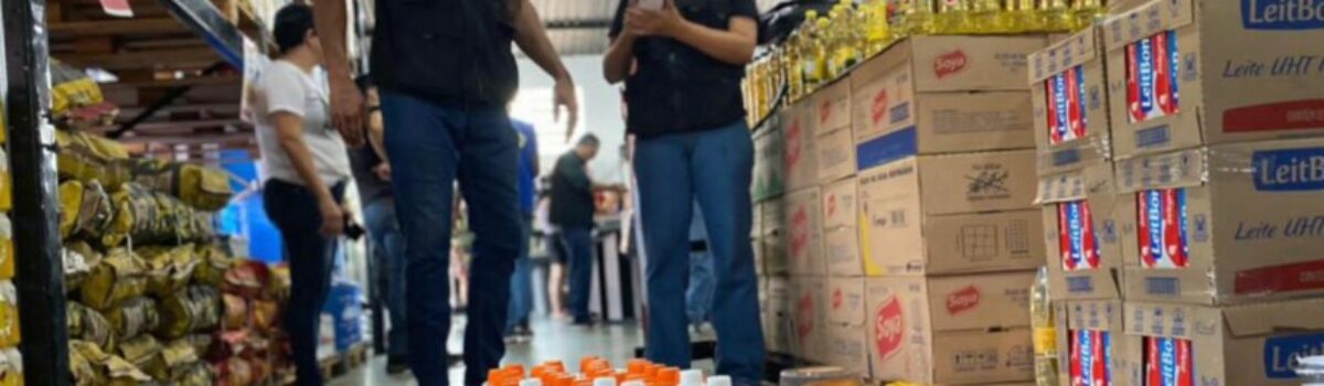 PCGO e Procon realizam ação de fiscalização em supermercados de Jaraguá