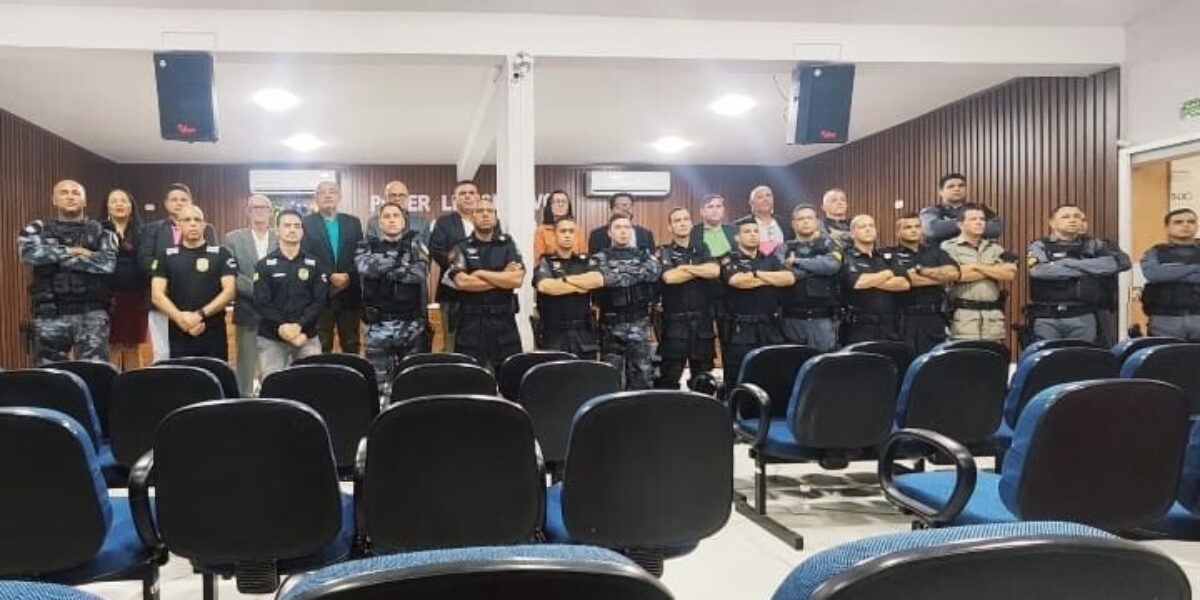 Policiais civis de Aragarças recebem moção de aplausos por trabalho na região