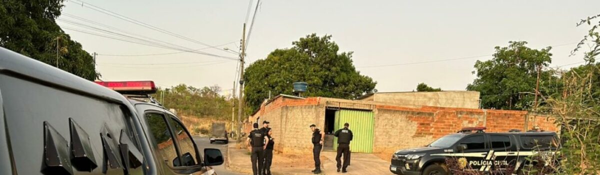 Dois são presos por roubar moto de entregador de pizza em Aparecida de Goiânia