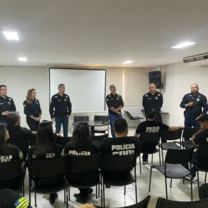 Direção-Geral da PCGO realiza reunião na regional de Caldas Novas