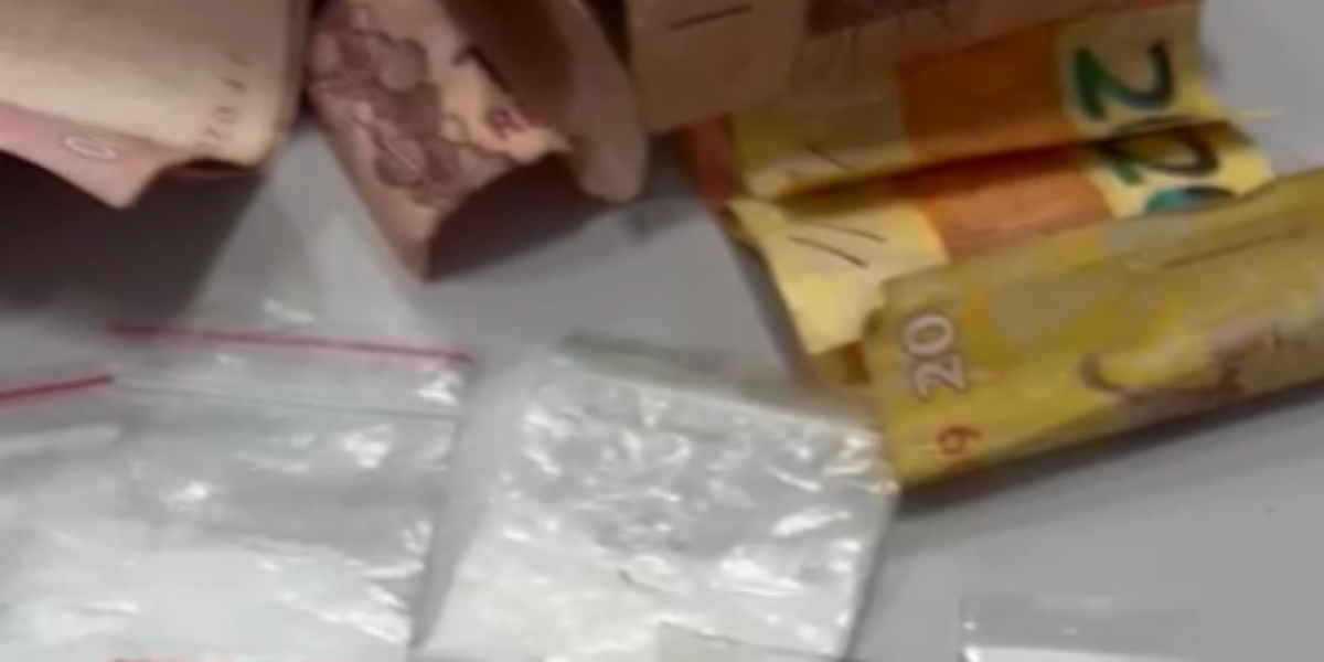 Jovem com porções de droga é preso nas imediações da Rodoviária de Goiânia