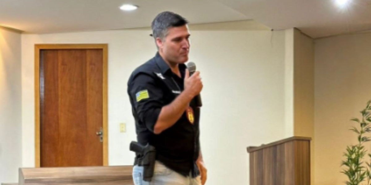PCGO realiza palestra sobre malefícios das drogas e suas implicações penais