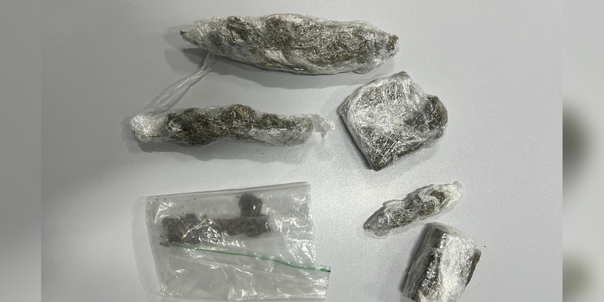 Dupla é presa em flagrante por tráfico de supermaconha