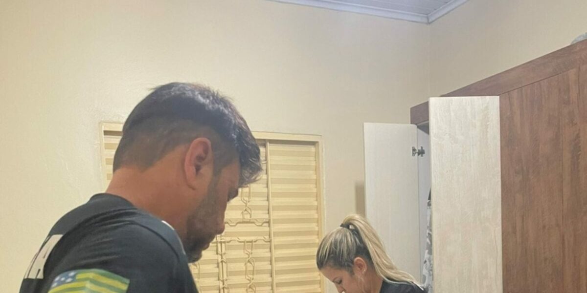 PCGO realiza busca e apreensão em casa de homem que injuriou a ex pela internet
