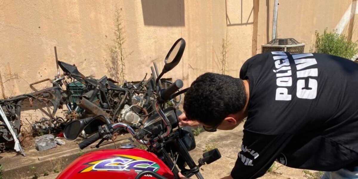 Homem é preso, em Aparecida de Goiânia, com motocicleta adulterada em casa