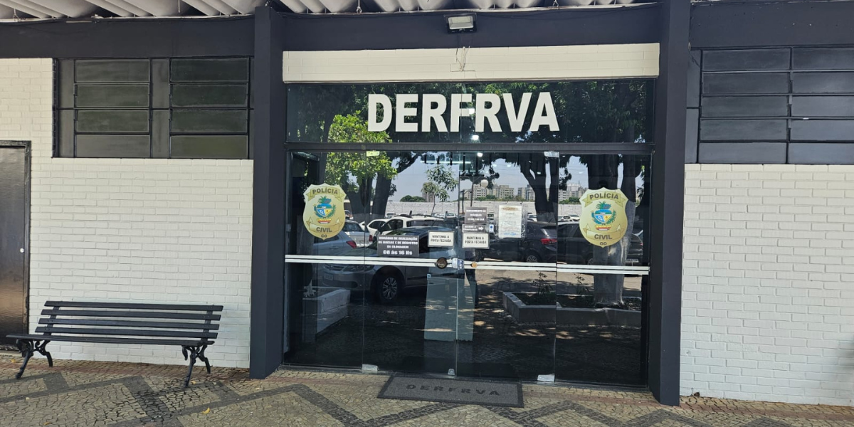 PCGO realiza buscas em investigação que apura furto de carro em lava jato