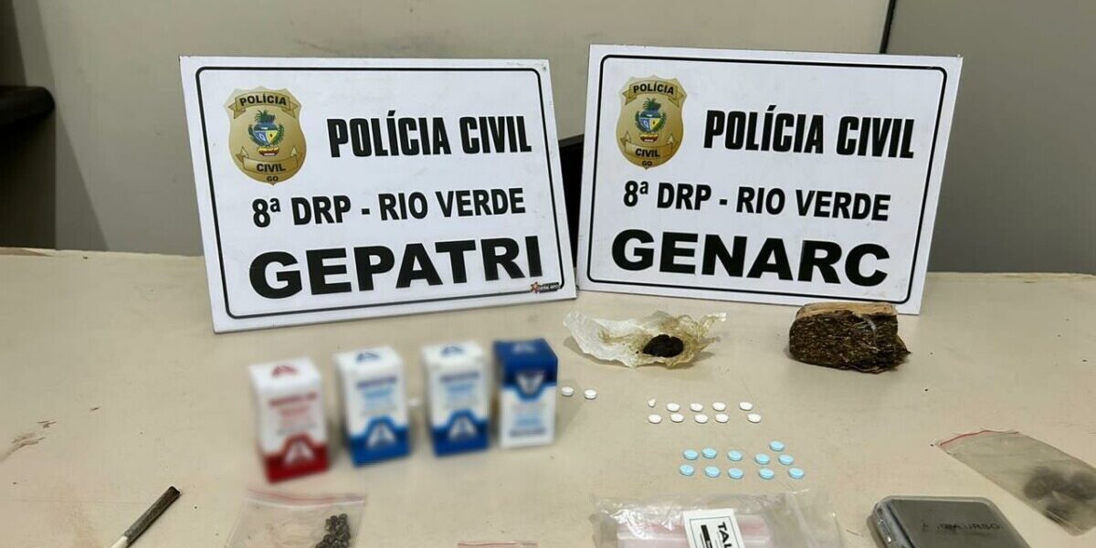 Professor de idiomas é preso por tráfico de drogas e venda de opioides, em Rio Verde