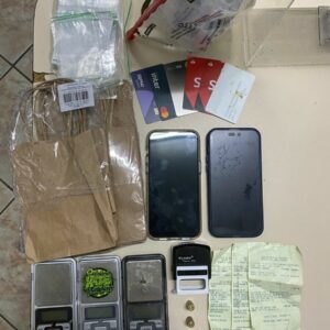 PC prende gerente de banco e namorada por furtar quase R$ 100 mil de correntistas de agência em Anápolis