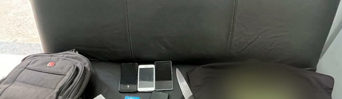 Homem é preso por roubar celulares em transporte coletivo