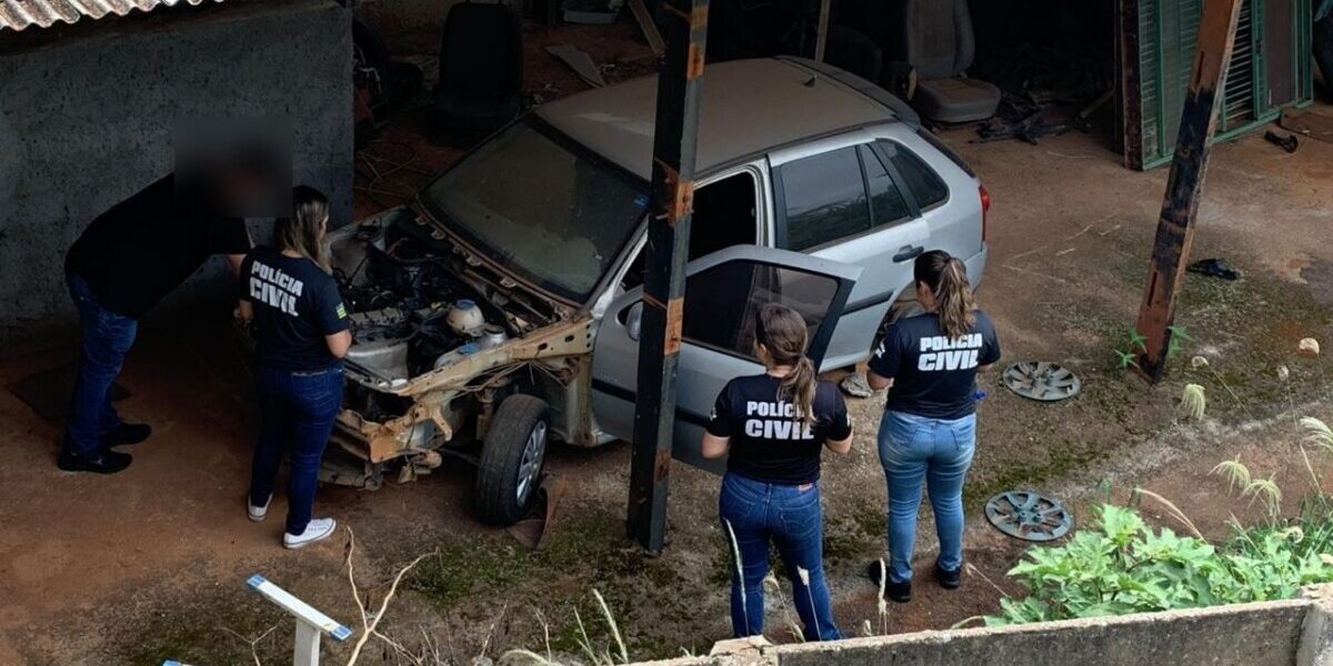 Operação apura desmanche de veículos que funcionava aos fundos de hotel, em Itaberaí