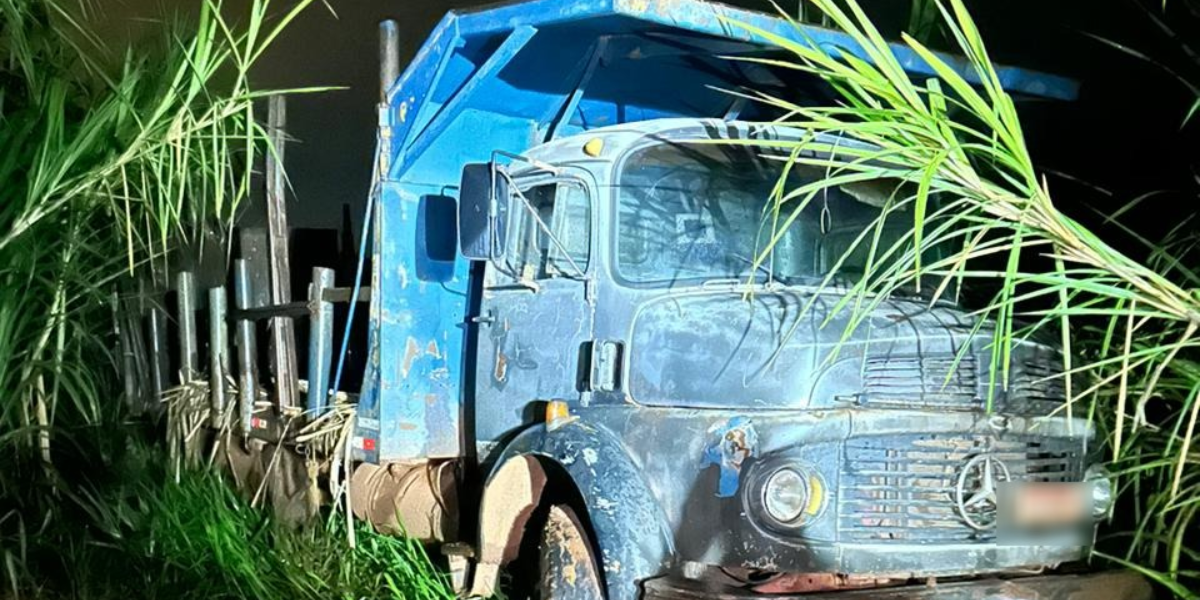 Dupla é presa em flagrante por furto de caminhão e veículo é apreendido
