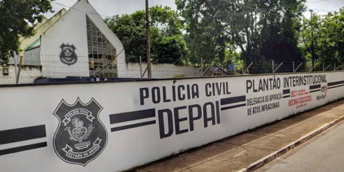 Adolescentes são apreendidos, em Goiânia
