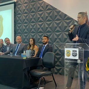 Direção da PCGO realiza reunião com regionais e especializadas