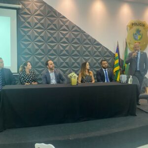 Direção da PCGO realiza reunião com regionais e especializadas