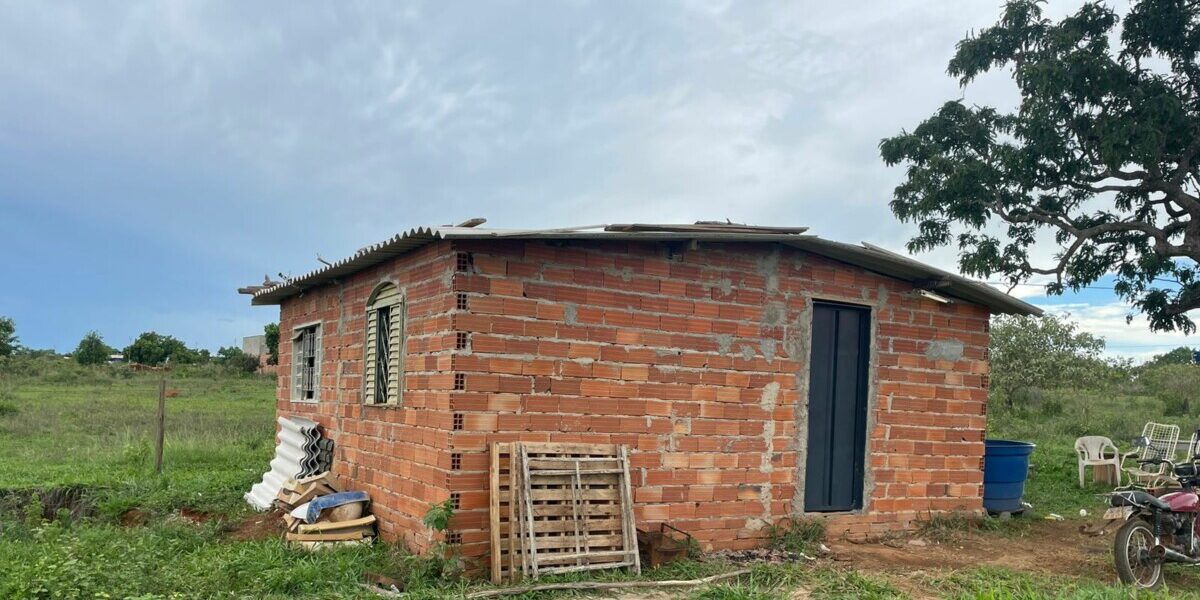 PC prende agressor que mantinha companheira adolescente em cárcere, em Guapó