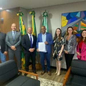 Direção da Polícia Civil participa de assinatura de cessão de uso da 14ª DDP
