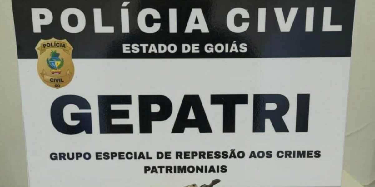 Jovem reincidente é preso por manter revólver municiado em residência