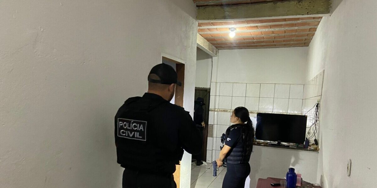 Operação Enredo cumpre buscas em investigação de furto milionário contra banco