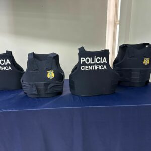 Delegado-geral participa de evento de entrega de coletes à Polícia Científica
