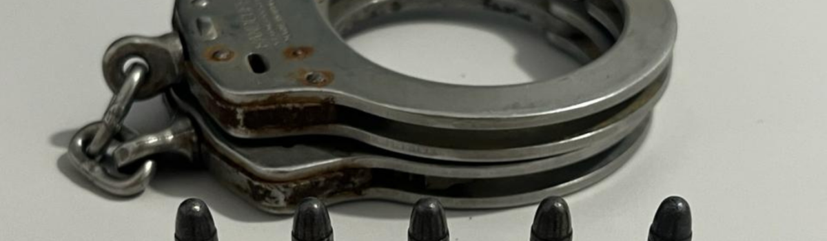 Homem é preso em flagrante por posse ilegal de munição